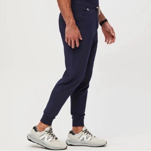FIGS Tansen JOGGER Scrub Pants Mens XL 32x30 Navy Blue Technical Collection - Picture 1 of 9